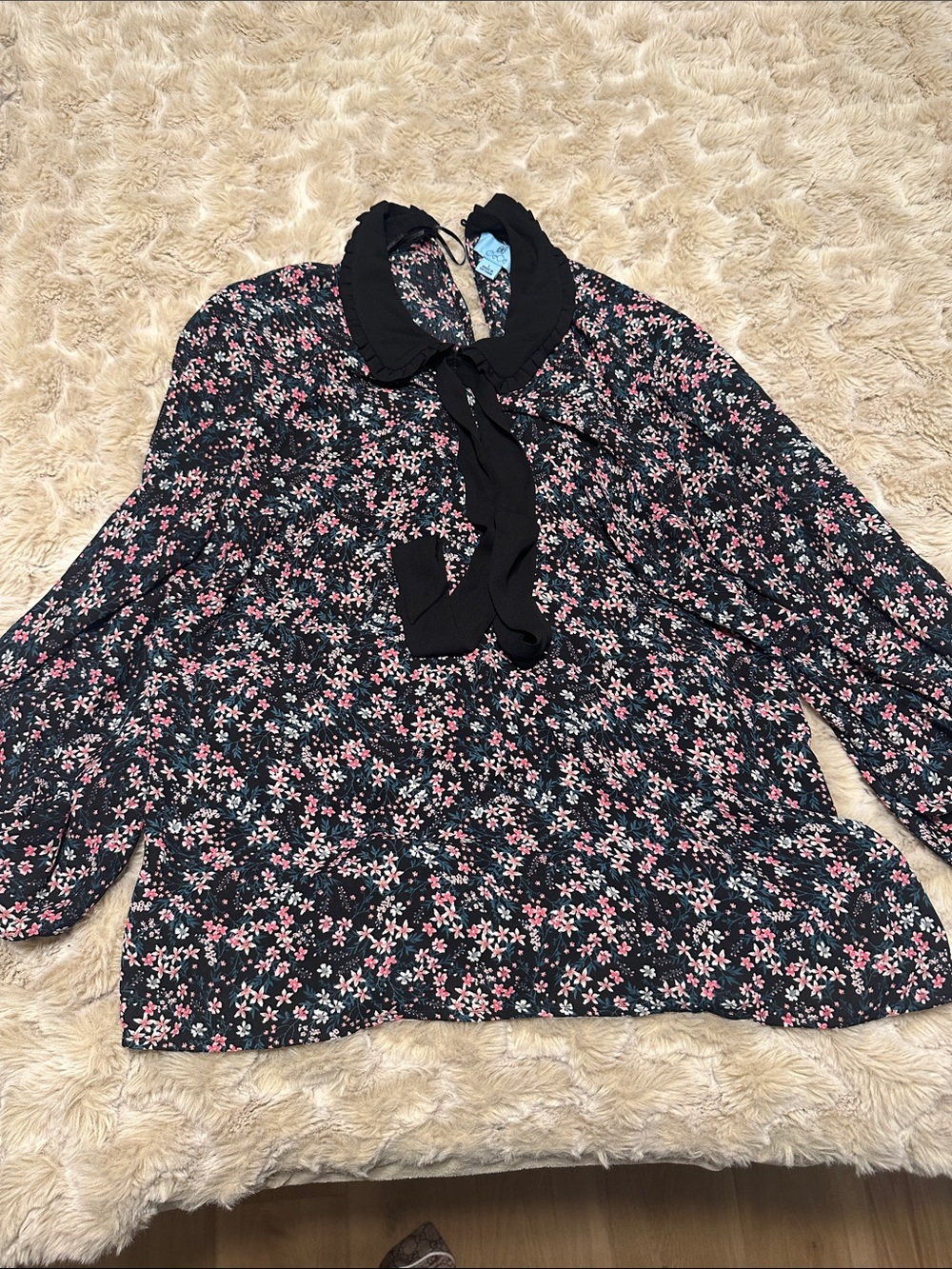 Cece tie Neck Floral Blouse in Black with Pink Flowers